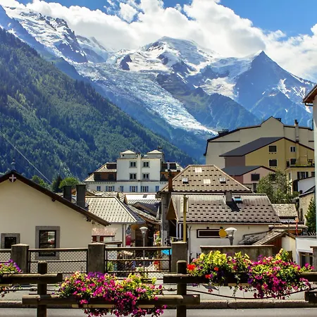 Apartment Le Carlton-5 By Interhome Chamonix